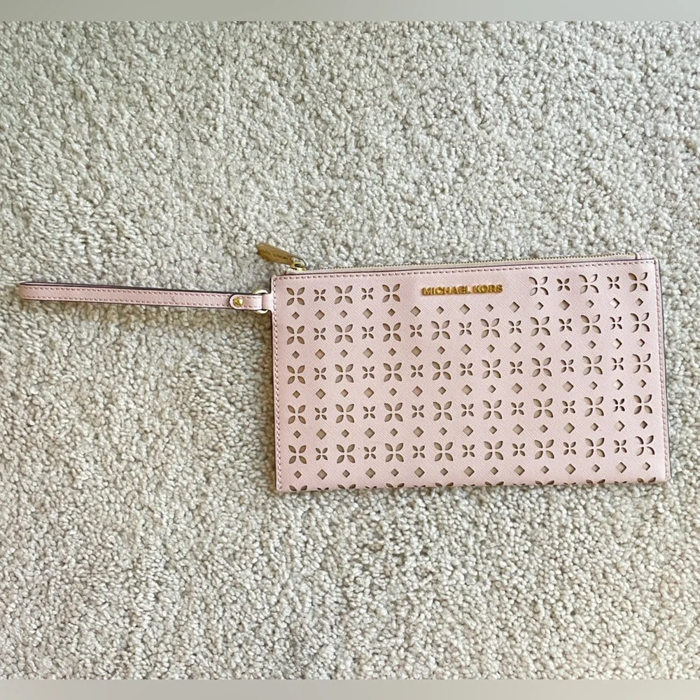 Michael Kors Jet Set Perforated Leather Clutch Wristlet Light Pink Laser Purse